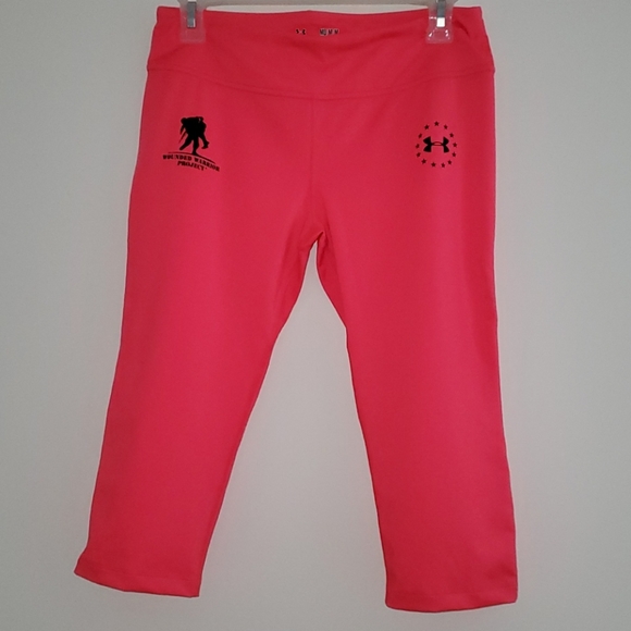 Under Armour | WWP Women Capri. Sz. MD - Picture 2 of 11
